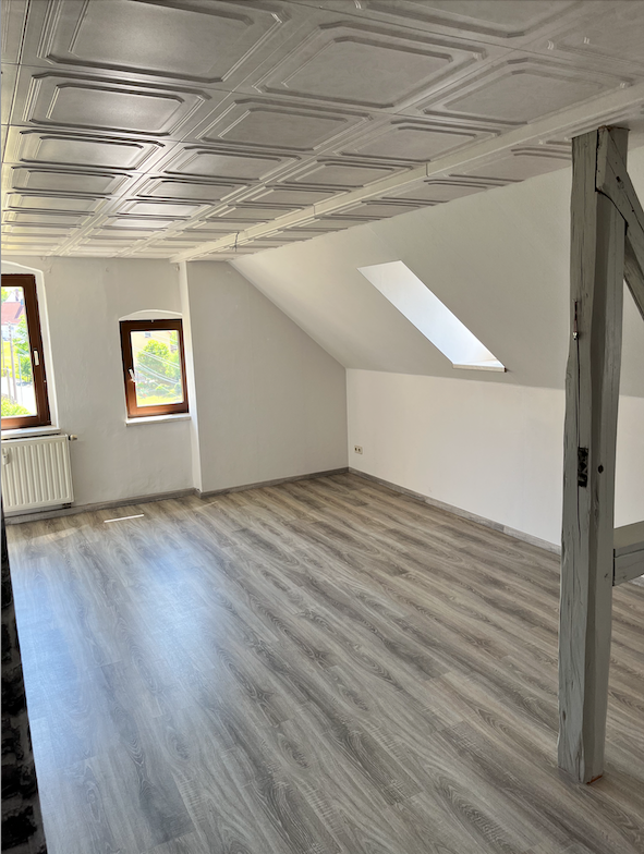 Wohnung zur Miete 300 € 3 Zimmer 71 m²<br/>Wohnfläche ab sofort<br/>Verfügbarkeit Dorfstraße 25 Berthelsdorf Lunzenau 09328