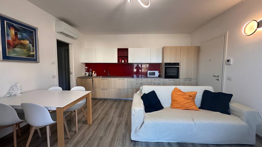 Wohnung zur Miete 1.600 € 3 Zimmer 80 m² frei ab sofort Via Malcanton Lazise 37017