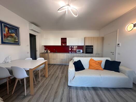 Wohnung zur Miete 1.600 € 3 Zimmer 80 m² frei ab sofort Via Malcanton Lazise 37017