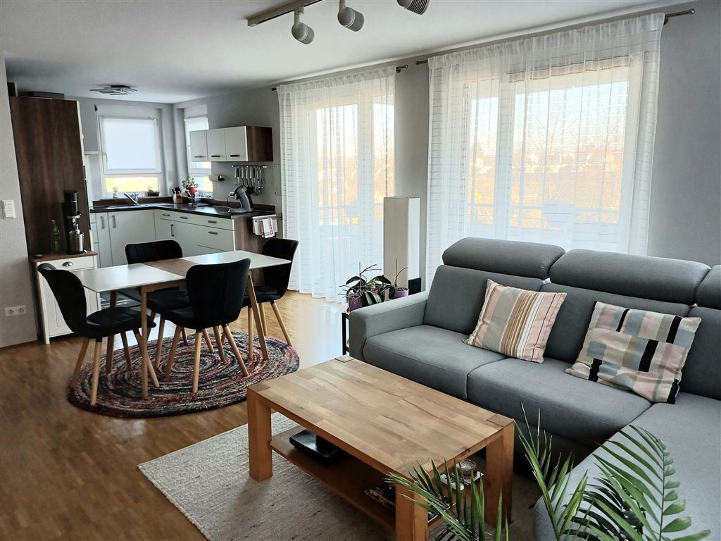 Wohnung zur Miete 1.190 € 3 Zimmer 92 m²<br/>Wohnfläche 01.03.2025<br/>Verfügbarkeit Neuhausen auf den Fildern 73765