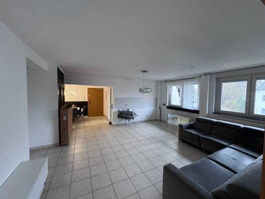 Wohnung zur Miete 950 € 3 Zimmer 85 m² Geschoss 1/3 frei ab 01.05.2026 Deutenbach Stein 90547