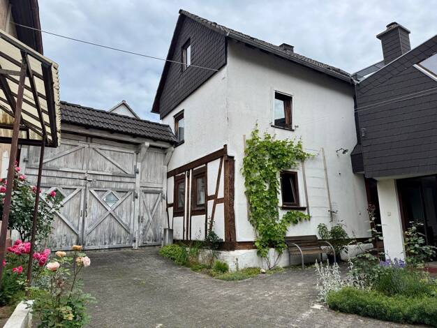 Bauernhaus zur Miete 550 € 3 Zimmer 88 m² 100 m² Grundstück Oberquembach Schöffengrund 35641