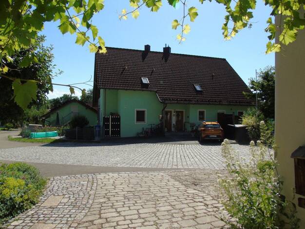 Wohnung zum Kauf provisionsfrei 199.999 € 2 Zimmer 65,9 m² 1. Geschoss Straß Burgheim 86666