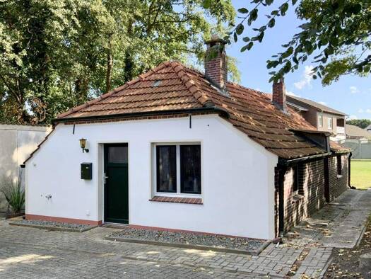 Einfamilienhaus zum Kauf 229.000 € 2 Zimmer 64,9 m² 571 m² Grundstück frei ab 01.01.2026 Rahrdum Jever 26441