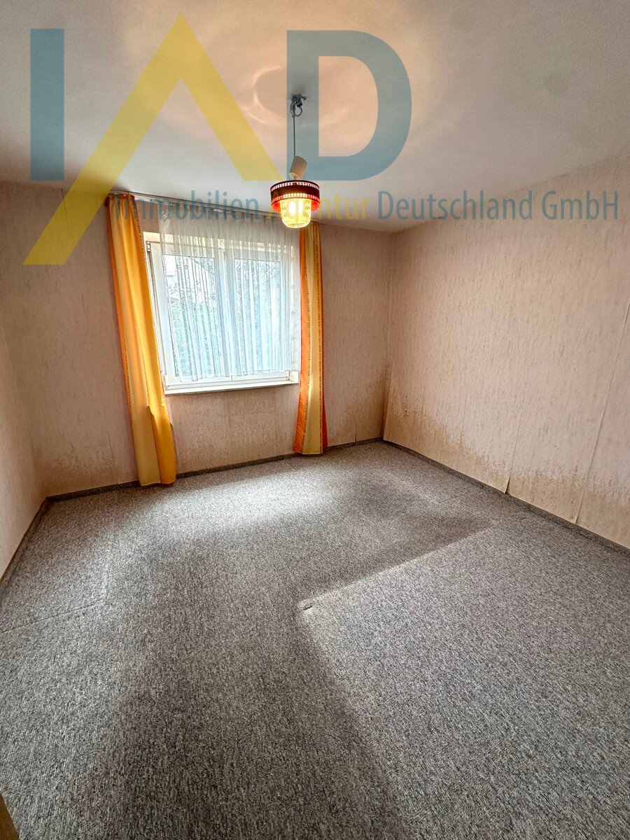 Mehrfamilienhaus zum Kauf 325.000 € 8 Zimmer 209 m²<br/>Wohnfläche 1.770 m²<br/>Grundstück Unterwilflingen Unterschneidheim 73485