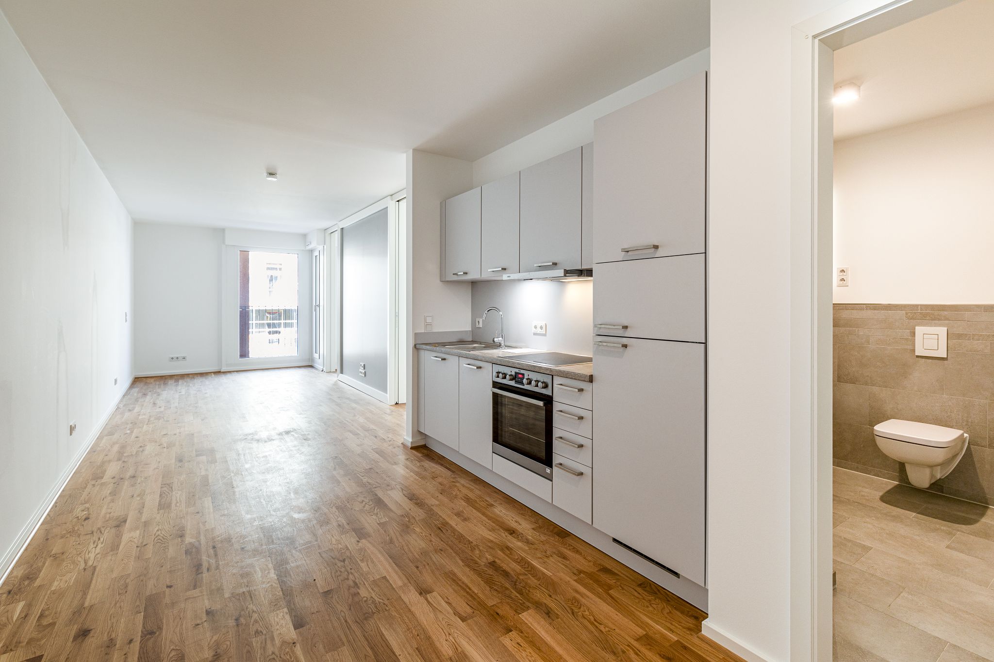 Wohnung zur Miete 600 € 2 Zimmer 49 m²<br/>Wohnfläche 4.<br/>Geschoss 01.01.2025<br/>Verfügbarkeit Annenstr. 4 Seevorstadt-West (Am See) Dresden 01067