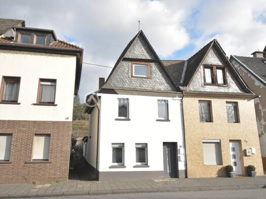 Mehrfamilienhaus zum Kauf 175.000 € 5 Zimmer 104 m² 105 m² Grundstück Linz Linz am Rhein 53545