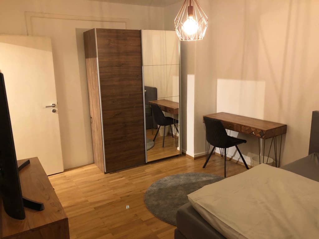 Wohnung zur Miete Wohnen auf Zeit 790 € 3 Zimmer 16 m²<br/>Wohnfläche 04.02.2025<br/>Verfügbarkeit Grüneburgweg 106 Westend - Nord Frankfurt am Main 60323