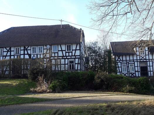 Mehrfamilienhaus zum Kauf als Kapitalanlage geeignet 399.000 € 450 m² 5.198 m² Grundstück Mehren 57635