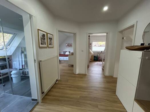 Wohnung zum Kauf 215.000 € 4 Zimmer 106 m² 1. Geschoss Neuenkleusheimer Straße 37 Neuenkleusheim Olpe 57462