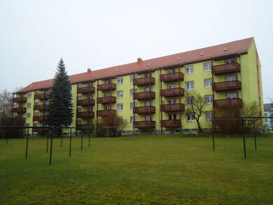 Wohnung zur Miete 375 € 3 Zimmer 63 m² 1. Geschoss frei ab sofort Paul-Popp-Straße 6 Falkenstein Falkenstein 08223