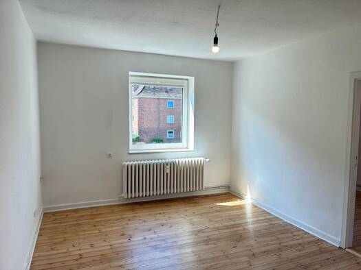 Wohnung zur Miete 549 € 2,5 Zimmer 52,6 m² 1. Geschoss Nachtigalstraße 8 Neumühlen-Dietrichsdorf Neumühlen - Dietrichsdorf 24149