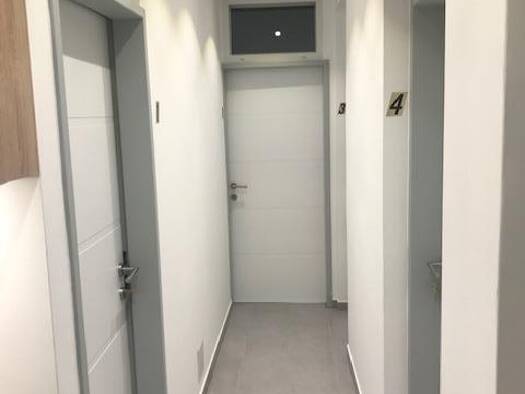 Praxis zum Kauf 450.000 € 8 Zimmer 98,4 m² Bürofläche Wien 1100