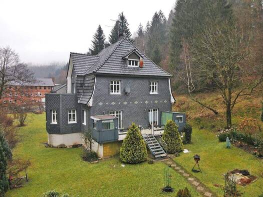 Einfamilienhaus zum Kauf 550.000 € 8 Zimmer 320 m² 3.132 m² Grundstück Sachsenbrunn 98673