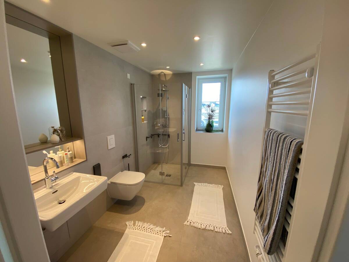 Wohnung zur Miete 910 € 2 Zimmer 63,6 m²<br/>Wohnfläche EG<br/>Geschoss 01.10.2025<br/>Verfügbarkeit Abensberg Abensberg 93326