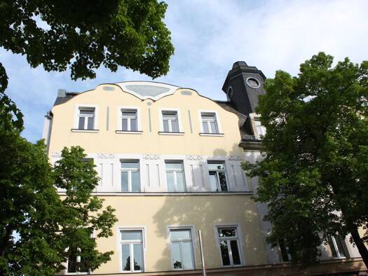 Wohnung zur Miete 700 € 3 Zimmer 96,4 m² frei ab sofort Hauptstraße 11 Coswig 01445