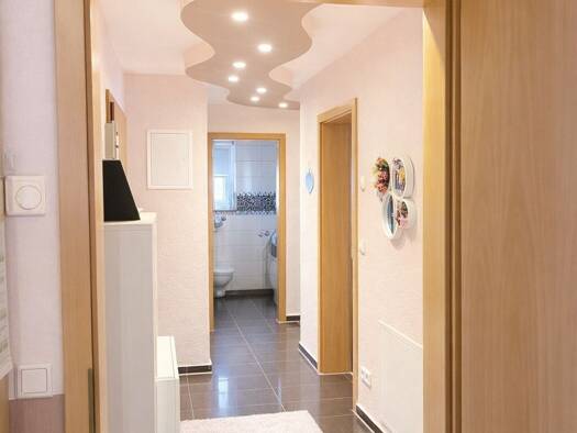 Mehrfamilienhaus zum Kauf 1.050.000 € 12 Zimmer 271 m² 386 m² Grundstück Magstadt 71106