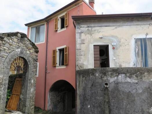 Reihenmittelhaus zum Kauf 49.000 € 5 Zimmer 75 m² Fivizzano 54013