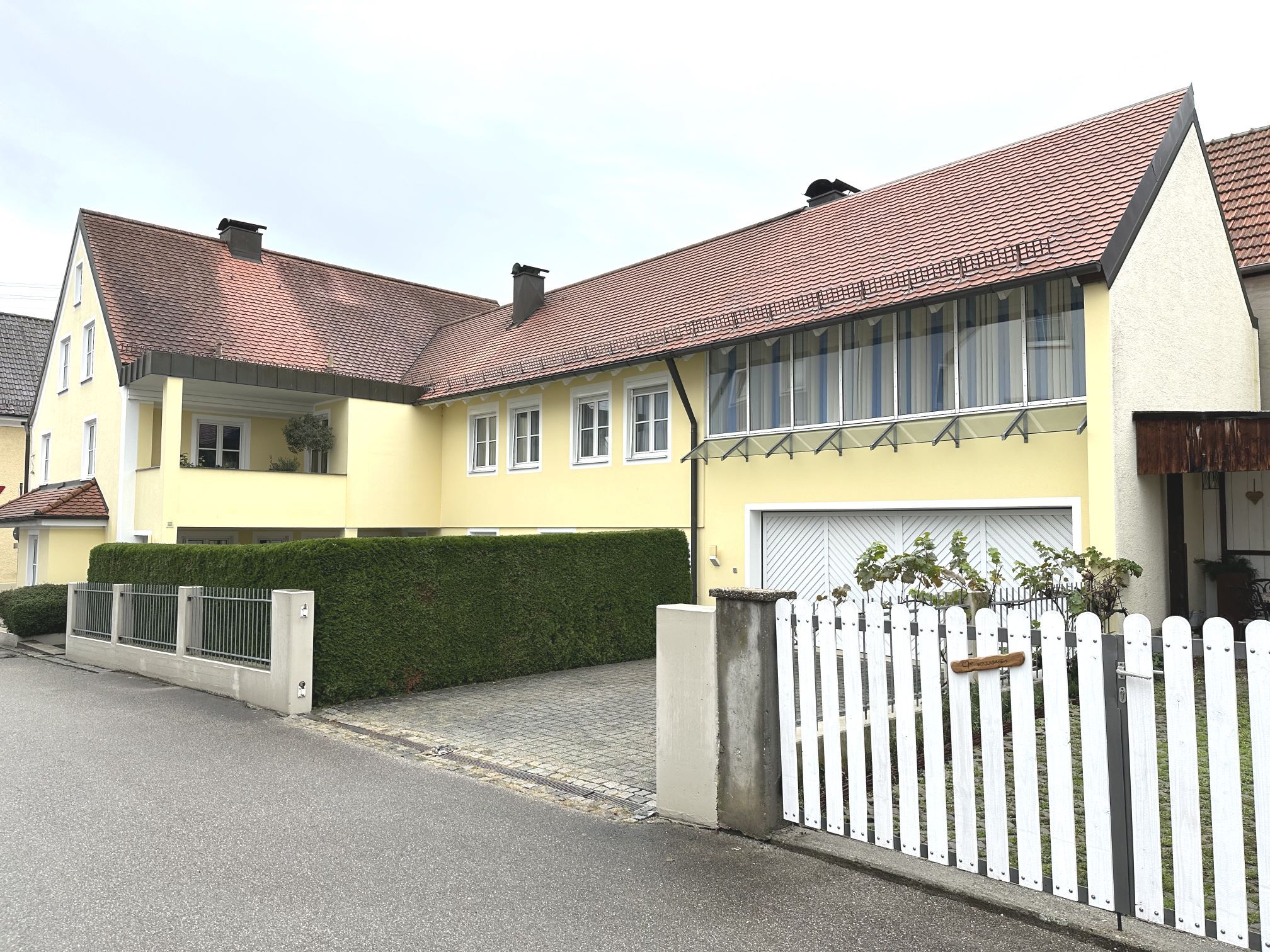 Wohnung zur Miete 1.600 € 5 Zimmer 220 m²<br/>Wohnfläche 1.<br/>Geschoss 01.03.2025<br/>Verfügbarkeit Preysingstr. 29 Wolnzach Wolnzach 85283