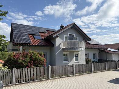Wohnung zur Miete 1.100 € 4 Zimmer 145 m² Dachgeschoss frei ab sofort Fürstenstein Fürstenstein 94538