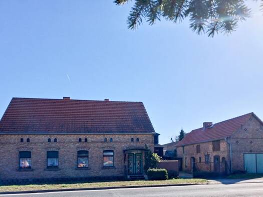 Bauernhaus zum Kauf 280.000 € 5 Zimmer 200 m² 1.300 m² Grundstück frei ab sofort Lunow Lunow-Stolzenhagen 16248