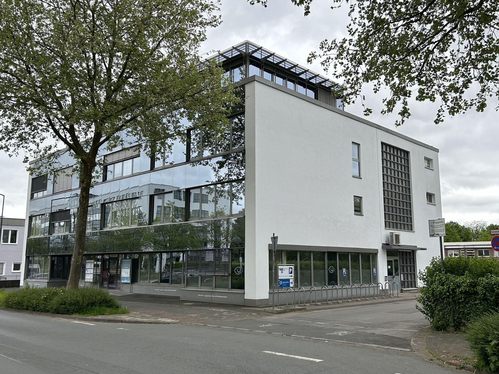 Bürogebäude zur Miete 8,50 € 39 Zimmer 1.065 m²<br/>Bürofläche ab 78 m²<br/>Teilbarkeit Detmold - Kernstadt Detmold 32756