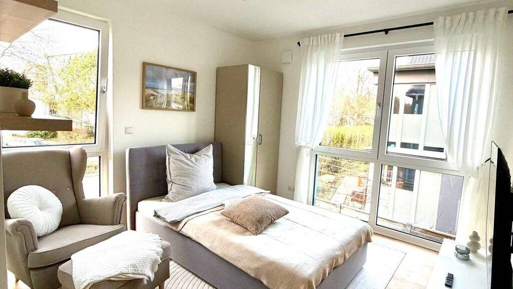 Studio zur Miete 1.100 € 1 Zimmer 21 m² Geschoss 1/2 frei ab sofort Jevenstedter Straße 108 Lurup Hamburg 22547