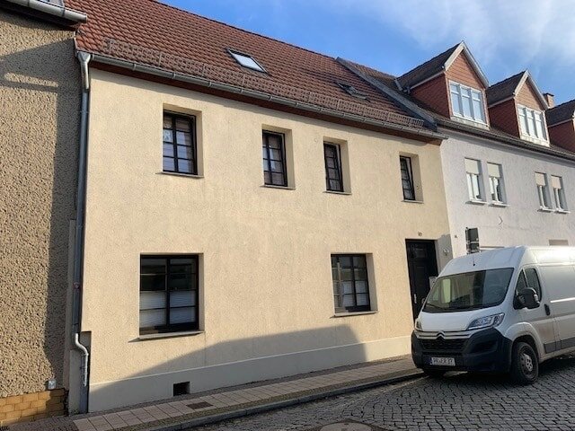 Mehrfamilienhaus zum Kauf provisionsfrei 211.000 € 6 Zimmer 170 m²<br/>Wohnfläche 169 m²<br/>Grundstück Perleberg Perleberg 19348