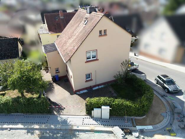 Einfamilienhaus zum Kauf 425.000 € 4 Zimmer 109 m² 305 m² Grundstück Neuenhain Bad Soden 65812
