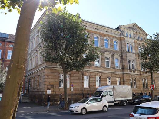 Wohnung zur Miete 975 € 3 Zimmer 150 m² Geschoss 3/3 frei ab 01.10.2026 Luitpoldstraße 40 Bamberg 96052