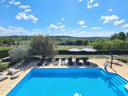 Einfamilienhaus zum Kauf 1.100.000 € 7 Zimmer 290 m² Poreč Poreč 52440