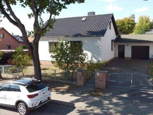 Einfamilienhaus zum Kauf 235.000 € 5 Zimmer 118,3 m² 766 m² Grundstück frei ab sofort Aschersleben 06449