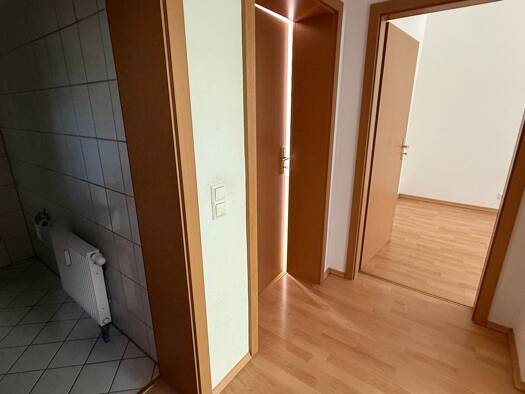 Wohnung zur Miete 325 € 3 Zimmer 59,5 m² 1. Geschoss Limbacher Straße 282 Rottluff Rottluff 09116