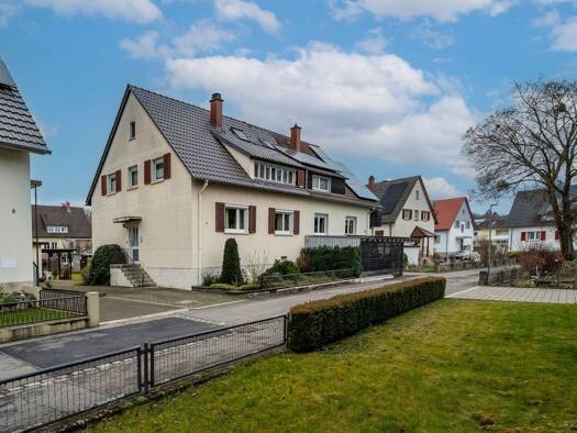 Doppelhaushälfte zum Kauf provisionsfrei 535.000 € 7 Zimmer 140 m² 450 m² Grundstück Radolfzell Radolfzell am Bodensee 78315
