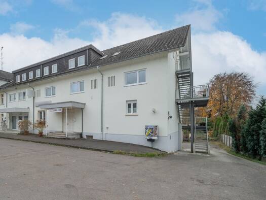 Hotel zum Kauf 899.000 € 17 Zimmer 938 m² Grundstück Jestetten 79798