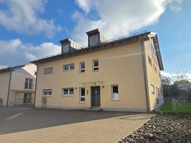 Wohnung zur Miete 900 € 2 Zimmer 68 m² 1. Geschoss frei ab sofort Max-Peinkofer-Str. 3 Heining Passau / Neustift 94036