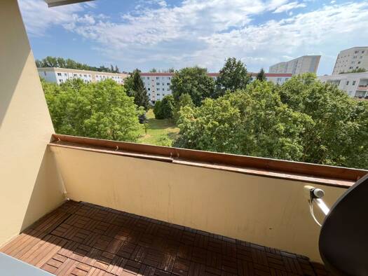Wohnung zur Miete 350 € 3 Zimmer 68,9 m² 4. Geschoss Karl-Matthes-Straße 12 Lusan Gera 07549