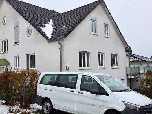 Wohnung zur Miete 650 € 4 Zimmer 98 m² Sichelnstein Staufenberg 34355