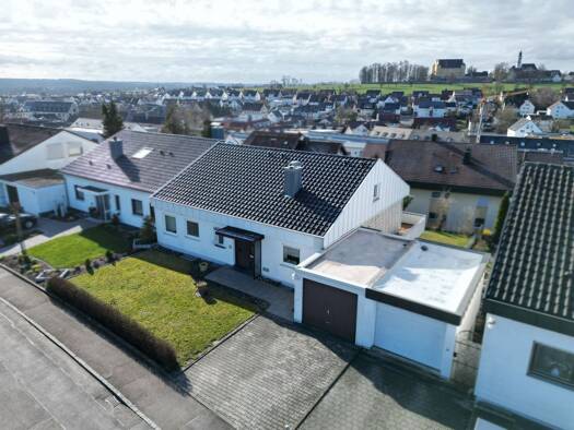 Doppelhaushälfte zum Kauf 630.000 € 7 Zimmer 172 m² 511 m² Grundstück frei ab sofort Eichenstraße 27 Erbach 89155