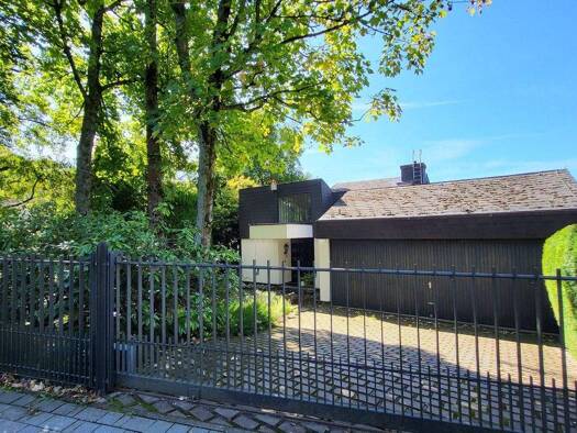 Villa zum Kauf 1.600.000 € 7 Zimmer 309 m² 1.169 m² Grundstück Schönberg Kronberg-Schönberg 61476