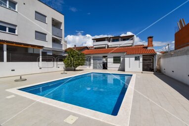 Haus zum Kauf 1.800.000 € 11 Zimmer 688 m² 1.645 m² Grundstück Svete Marije Zadar center