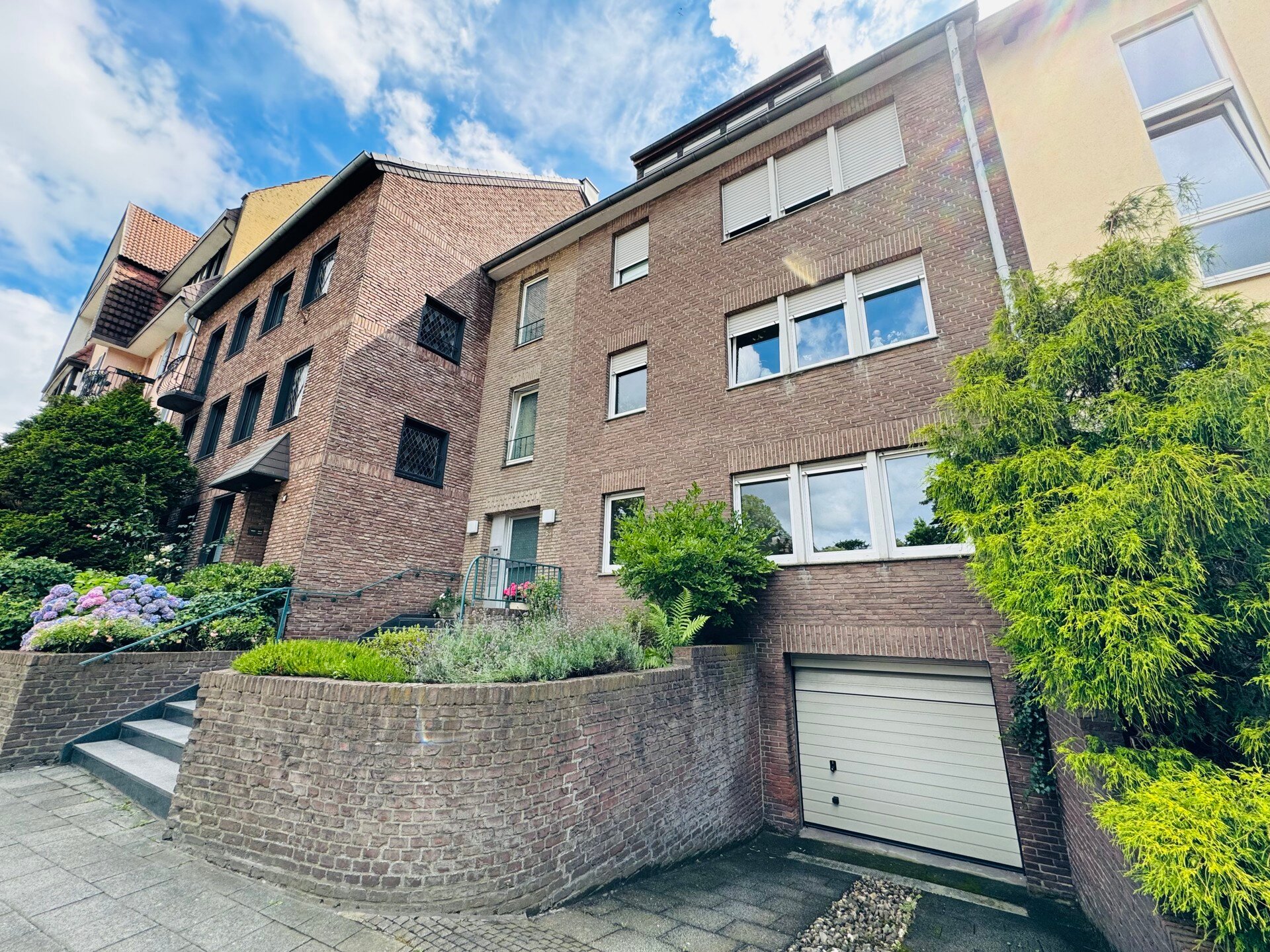 Haus zum Kauf 620.000 € 300 m²<br/>Wohnfläche 290 m²<br/>Grundstück Gladbach Mönchengladbach 41063