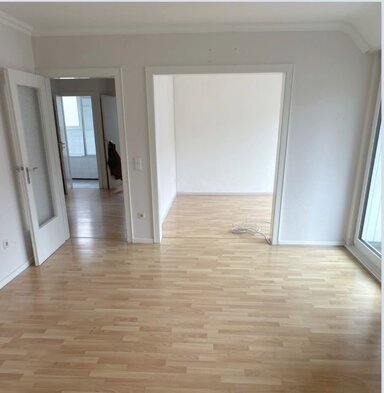 Wohnung zur Miete 1.090 € 3 Zimmer 81 m² 3. Geschoss frei ab sofort Oberkassel Düsseldorf 40545