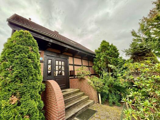 Haus zum Kauf 439.000 € 4 Zimmer 125 m² 628 m² Grundstück Schützenstraße 14 Meyenfeld Garbsen 30826