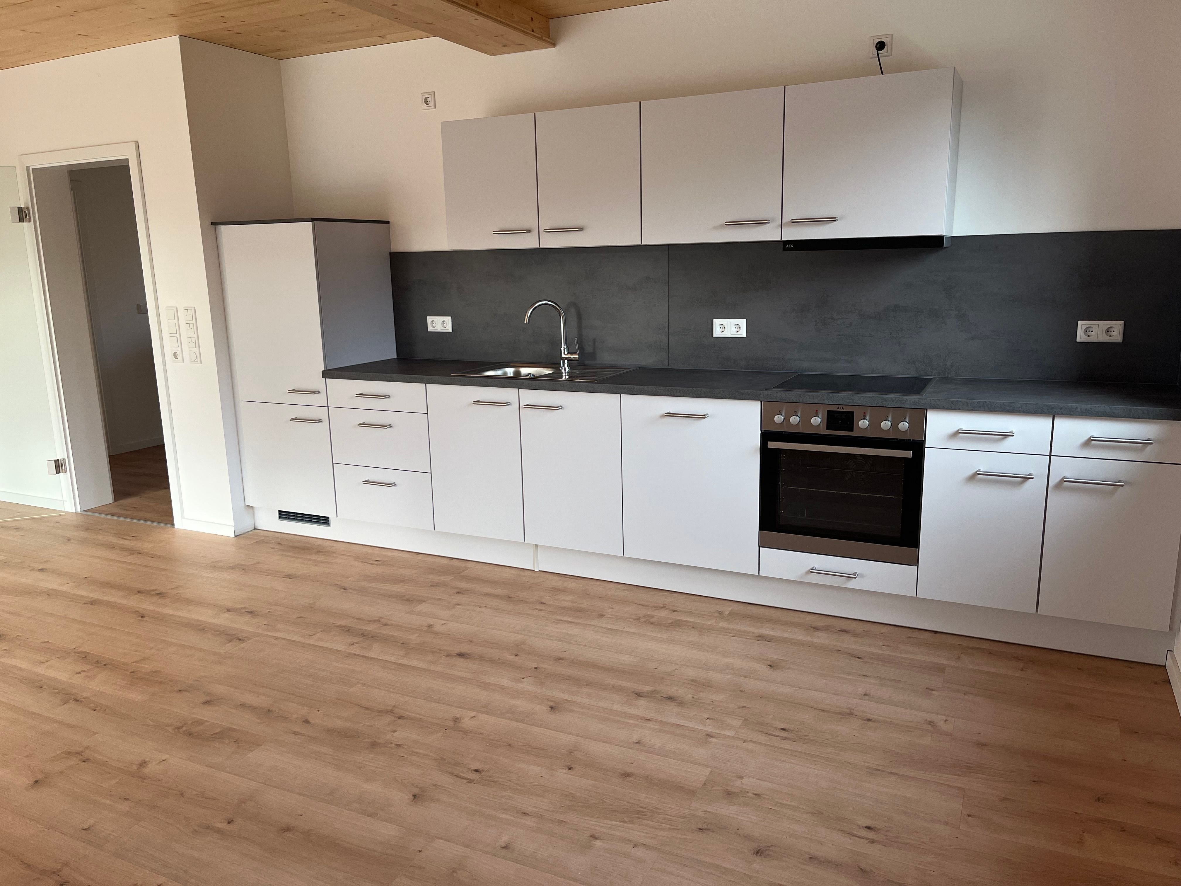 Wohnung zur Miete 1.040 € 2,5 Zimmer 89 m²<br/>Wohnfläche EG<br/>Geschoss ab sofort<br/>Verfügbarkeit Brand Eckental 90542