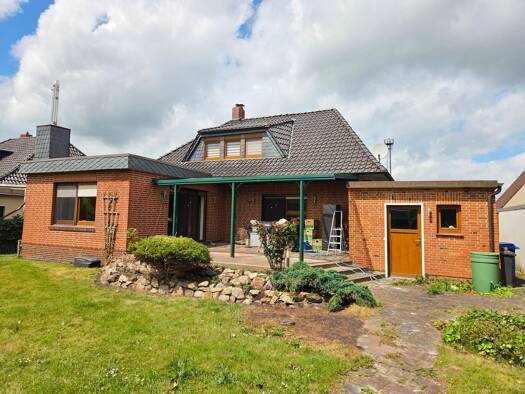 Haus zur Miete 1.000 € Brake Brake 26919