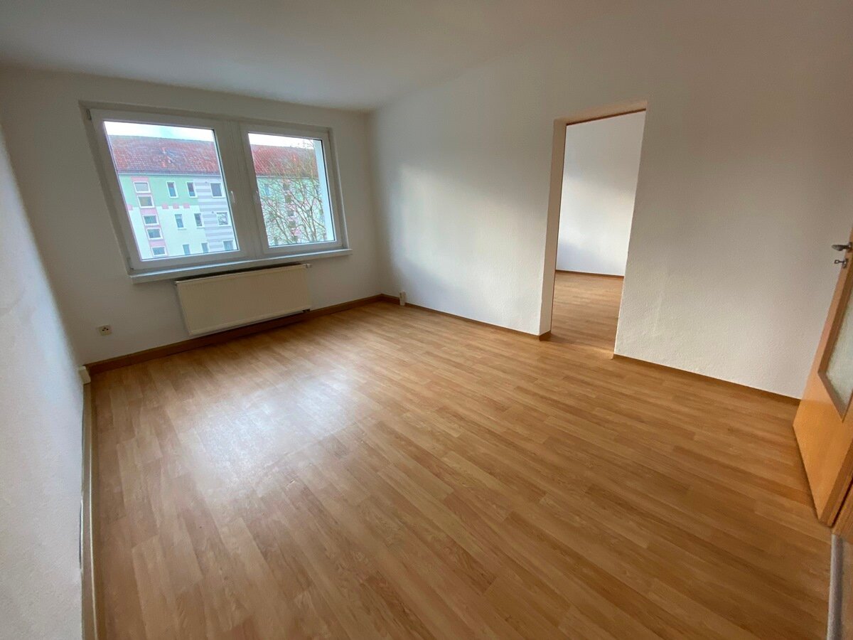 Wohnung zur Miete 280 € 2 Zimmer 46,6 m²<br/>Wohnfläche 4.<br/>Geschoss Leonhard-Frank-Straße 18 Wahlbezirk 42 Suhl 98529