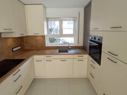 Doppelhaushälfte zur Miete 1.975 € 5,5 Zimmer 133 m² 152 m² Grundstück frei ab 01.10.2026 Magstadt Magstadt 71106