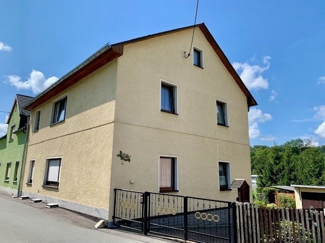 Doppelhaushälfte zum Kauf 180.000 € 6 Zimmer 157,2 m²<br/>Wohnfläche 410 m²<br/>Grundstück Mühlgrün Auerbach 08209