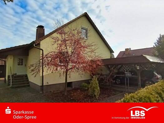 Einfamilienhaus zum Kauf 315.000 € 5 Zimmer 113 m² 693 m² Grundstück frei ab 30.04.2026 Groß Lindow 15295